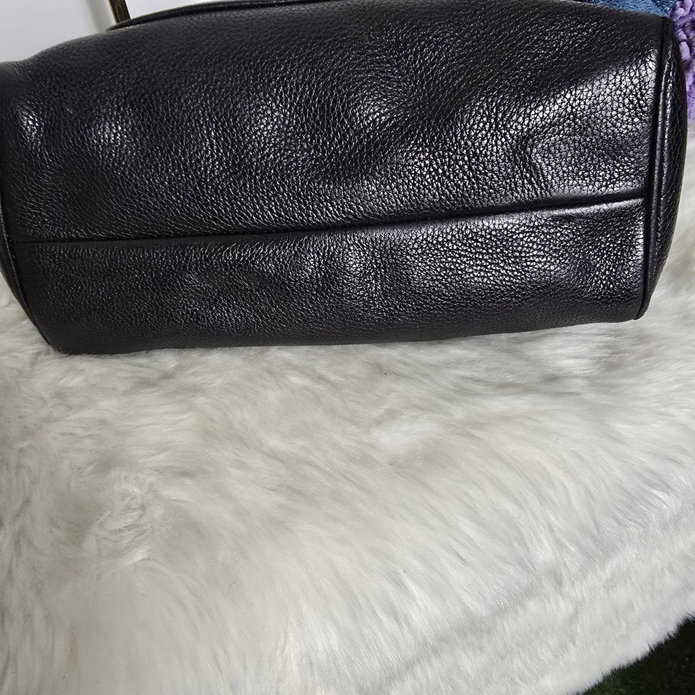 Prada Black Leather Women's Bag - Picture 13 of 16